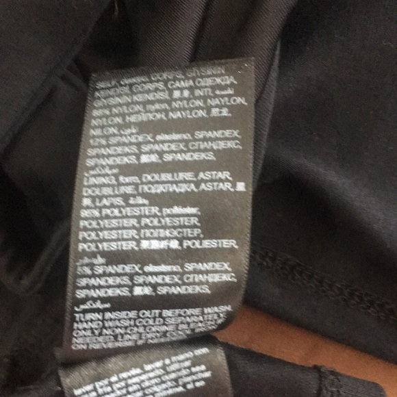 NWOT: Bebe Crop Top with Full Length Back Zipper - Picture 8 of 8